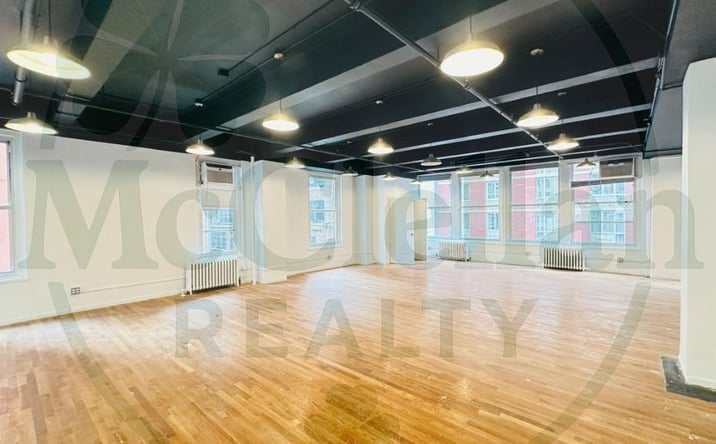 Pictures of Office property located at West 37th Street, New York, NY 10018 for lease - image #1