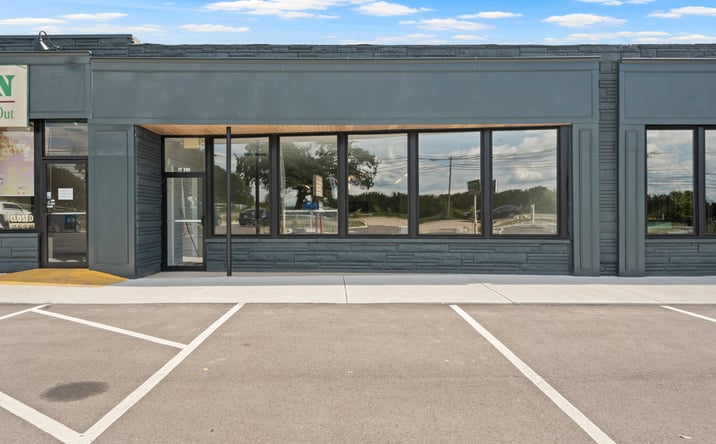Pictures of Retail, Office, Restaurant property located at 6821/6847 Dayton Springfield Rd, Enon, OH 45323-1414 for lease - image #1