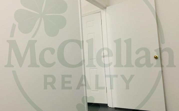 Pictures of Retail, Office property located at West 38th Street, New York, NY 10018 for lease - image #1
