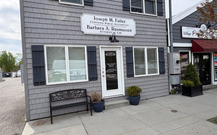 Pictures of Office property located at 493 Montauk Highway, East Quogue, NY 11942 for lease - image #1