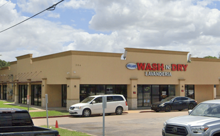 Pictures of Retail, Office property located at 204 HOLLANDALE CIR, ARLINGTON, TX 76010-2301 for lease - image #1