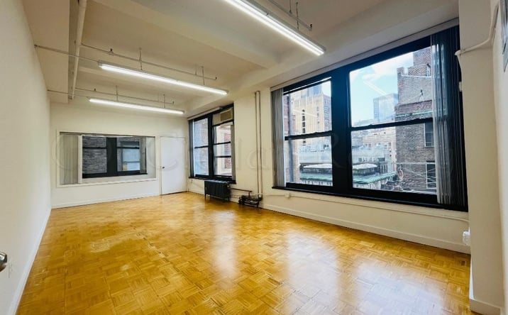 Pictures of Office property located at WEST 35th Street at Seventh Avenue, New York City, NY 10036 for lease - image #1