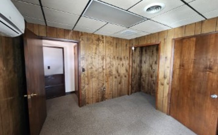 Pictures of Office property located at 10001 York-Theta Drive, North Royalton, OH 44133 for lease - image #1