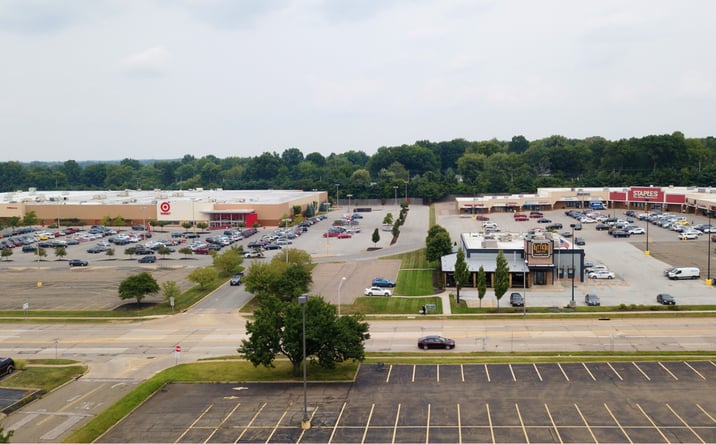 Pictures of Retail property located at 581-697 Howe Ave, Cuyahoga Falls, OH 44221 for lease - image #1