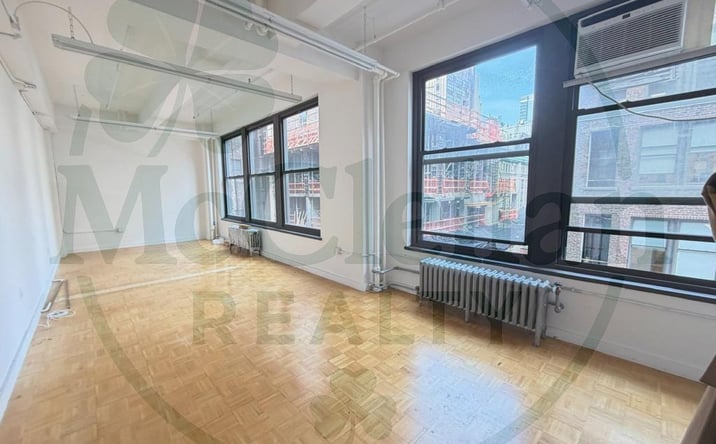 Pictures of Office property located at West 35th, New York City, NY 10036 for lease - image #1