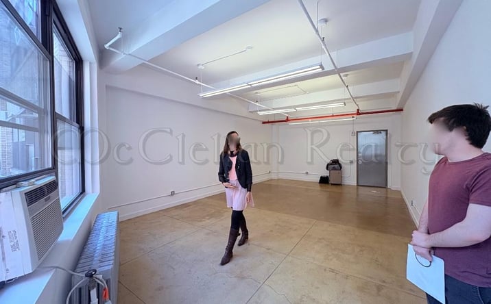 Pictures of Retail, Office property located at West 38th Street, New York City, NY 10001 for lease - image #1