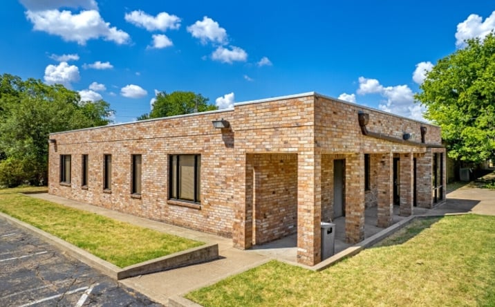 Pictures of Office, Special Purpose property located at 1300 North Anglin Street, Cleburne, TX 76031 for lease - image #1