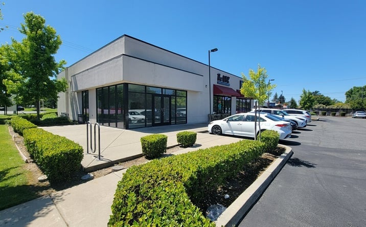 Pictures of Retail, Restaurant property located at 3045 Arden Way, Sacramento, CA 95825 for lease - image #1