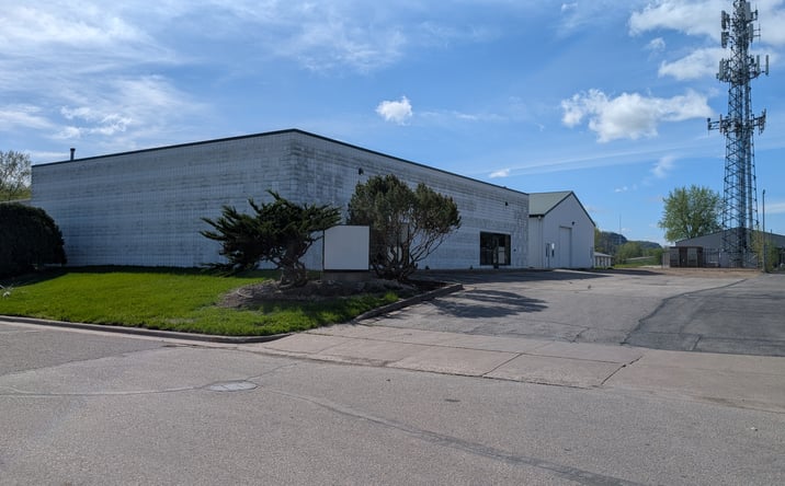 Pictures of Retail, Industrial property located at 2320 Cunningham Street, La Crosse, WI 54603 for lease - image #1