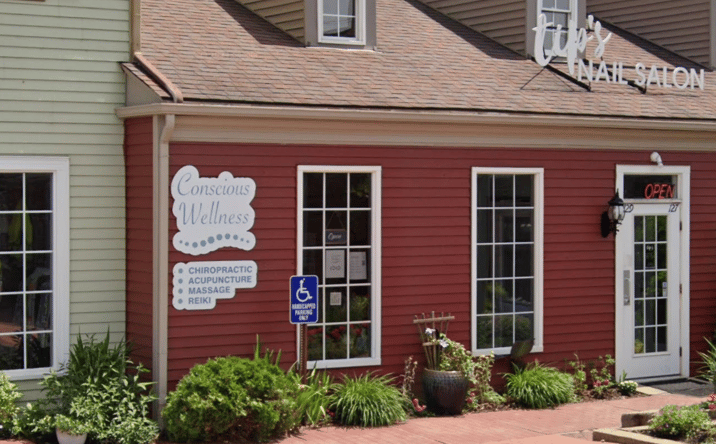 Pictures of Retail property located at 129 Ghent Road, Fairlawn, OH 44333 for lease - image #1