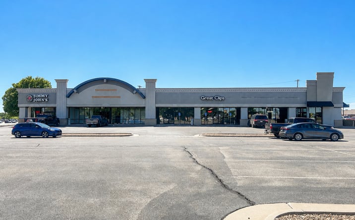Pictures of Retail, Special Purpose property located at 2733 West Central Avenue, El Dorado, KS 67042 for lease - image #1