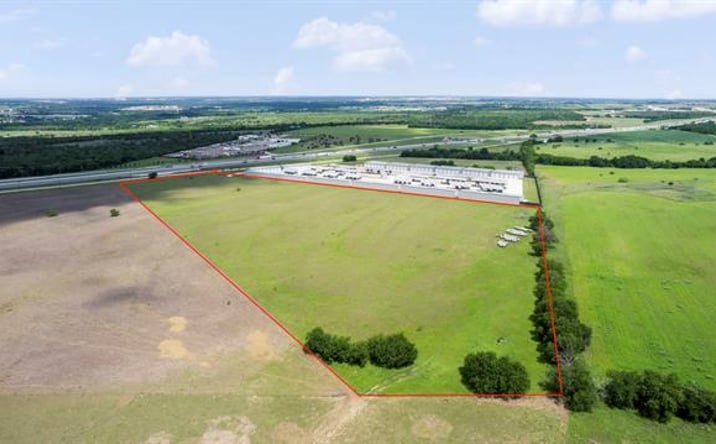 Pictures of Land property located at 6100 N Interstate 35, Georgetown, TX 78626 for lease - image #1