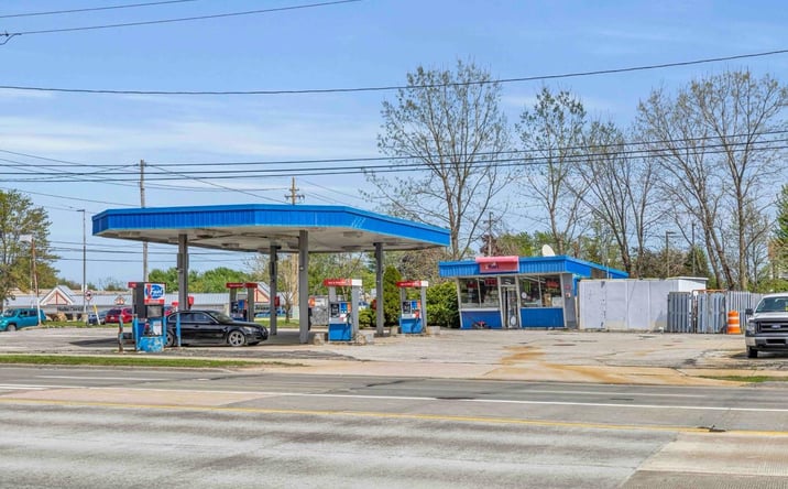 Pictures of Retail, Land property located at 15387 Pearl Road, Strongsville, OH 44136 for lease - image #1
