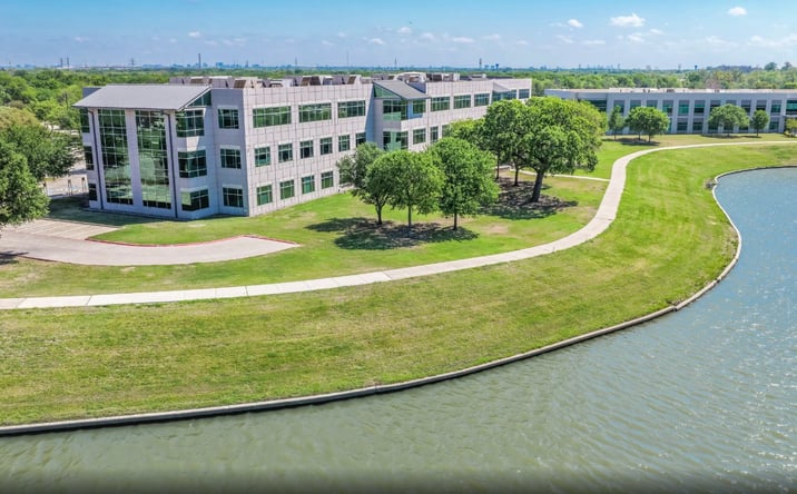 Pictures of Office property located at 2850 LAKE VISTA DR, LEWISVILLE, TX 75067-4228 for lease - image #1