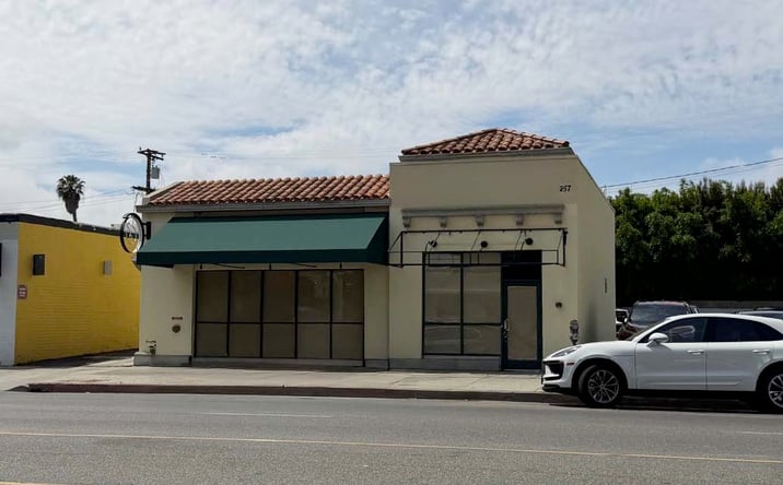Pictures of Retail, Restaurant property located at 257 S La Cienega, Beverly Hills, CA 90211 for lease - image #1