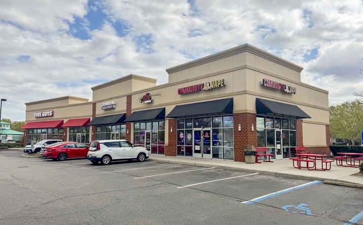 Pictures of Retail property located at 4105 Chesapeake Square Boulevard, Chesapeake, VA 23321 for lease - image #1