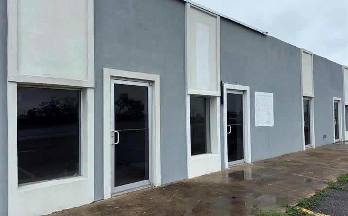 Pictures of Retail, Land property located at 2002 US-83 BUS, Mercedes, TX 78570 for lease - image #1