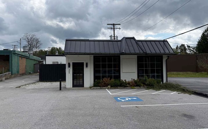 Pictures of Retail property located at 506 East Washington Street, Chagrin Falls, OH 44022 for lease - image #1