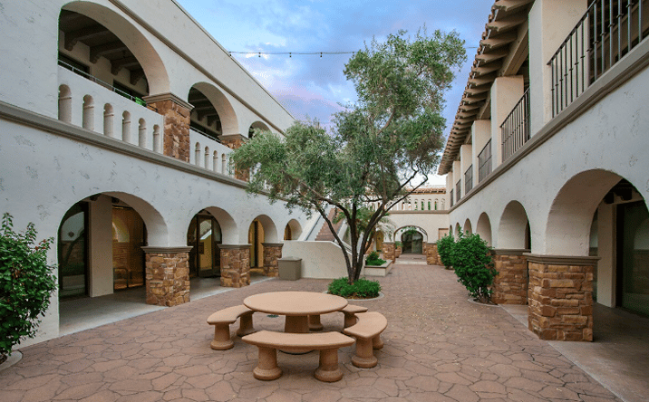 Pictures of Office property located at 11000 N SCOTTSDALE RD, SCOTTSDALE, AZ 85254-5235 for lease - image #1