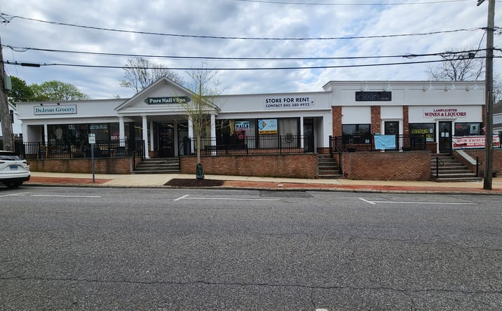 Pictures of Restaurant, Retail, Office property located at 24 Jagger Lane, Southampton, NY 11968 for lease - image #1