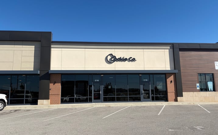 Pictures of Retail property located at 8746 Loiret Boulevard, Lenexa, KS 66219 for lease - image #1