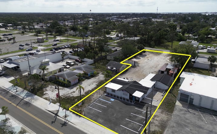 Pictures of Office, Retail property located at 155 W Dearborn St, Englewood, FL 34223 for lease - image #1