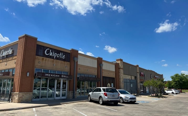 Pictures of Retail, Office, Restaurant property located at 9127 Grapevine Highway, North Richland Hills, TX 76180 for lease - image #1