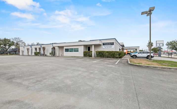Pictures of Retail, Office, Special Purpose property located at 218 NASA Road 1, Webster, TX 77598 for lease - image #1
