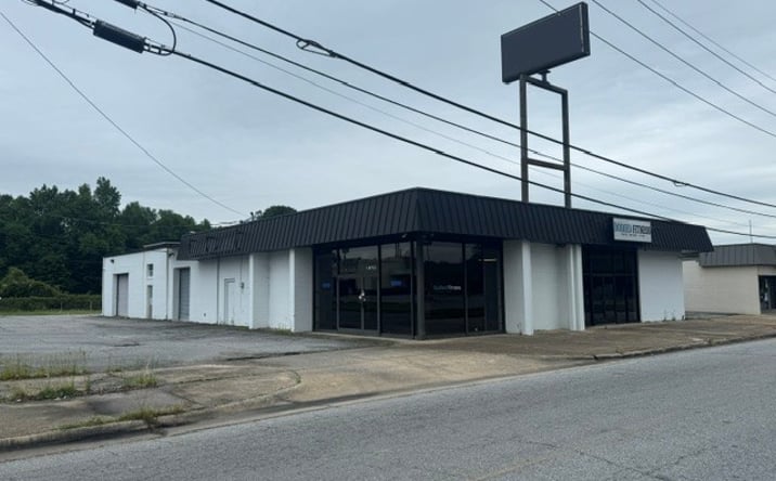 Pictures of Retail, Office, Special Purpose property located at 1870 MIDTOWN DR, COLUMBUS, GA 31906-2304 for lease - image #1