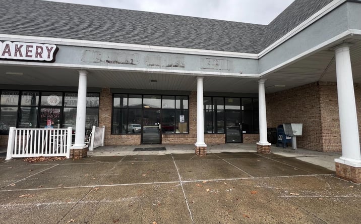 Pictures of Retail property located at 15 Dardess Drive, Chatham, NY 12037 for lease - image #1