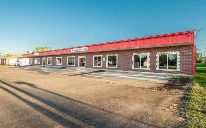 Pictures of Office, Retail, Industrial property located at 815 E Wyandotte, McAlester, OK 74501 for lease - image #1