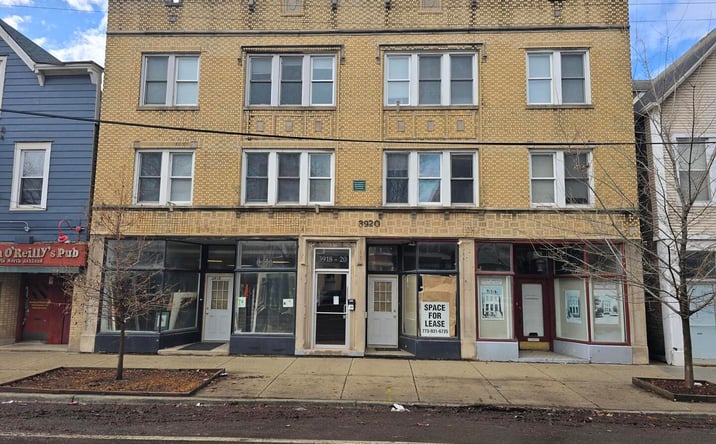 Pictures of Office property located at 3918 N Ashland Avenue, Chicago, IL 60613 for lease - image #1