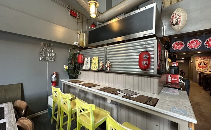 Pictures of Restaurant property located at 930 South Robertson Boulevard, Los Angeles, CA 90035 for lease - image #1
