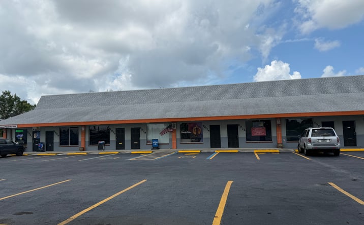 Pictures of Retail property located at 3068-3082 Fowler Street, Fort Myers, FL 33901-5048 for lease - image #1