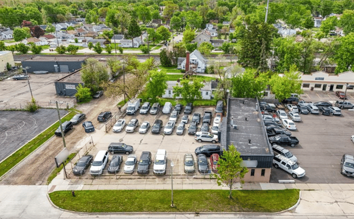 Pictures of Special Purpose property located at 32017 MICHIGAN AVE, WAYNE, MI 48184-1417 for lease - image #1
