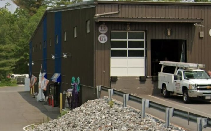 Pictures of Industrial property located at 113 Hillside Avenue, Londonderry, NH 03053 for lease - image #1