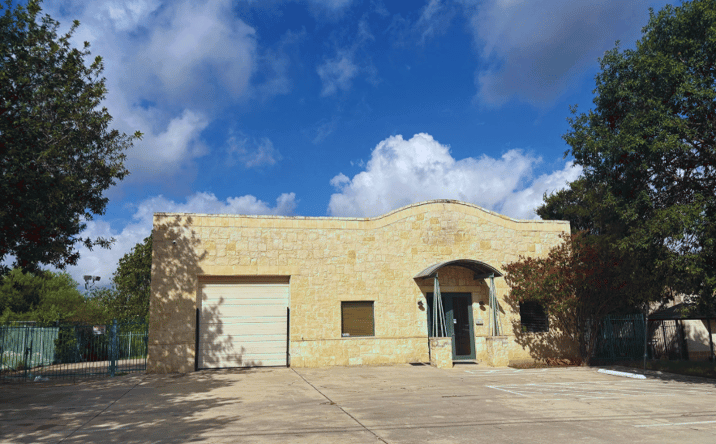 Pictures of Office, Industrial property located at 10876 Hillpoint Drive, San Antonio, TX 78240 for lease - image #1