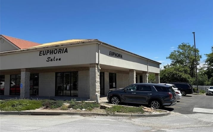 Pictures of Retail, Office, Special Purpose property located at 8327 North Congress Avenue, KCMO, MO 64152 for lease - image #1