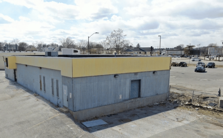 Pictures of Retail property located at 464 WAVERLEY ST, FRAMINGHAM, MA 01702-6948 for lease - image #1