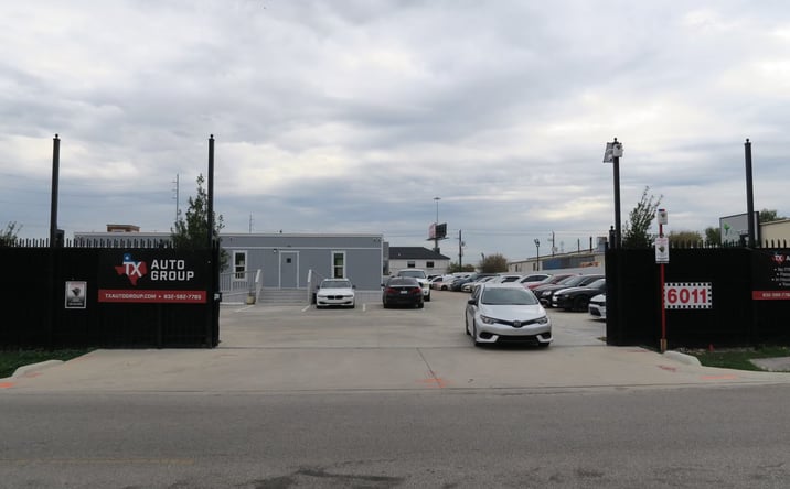 Pictures of Retail property located at 6011 Skyline Dr, Houston, TX 77057 for lease - image #1