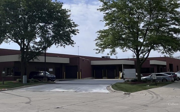 Pictures of Industrial property located at 925-933 Oaklawn Ave, Elmhurst, IL 60126-1406 for lease - image #1