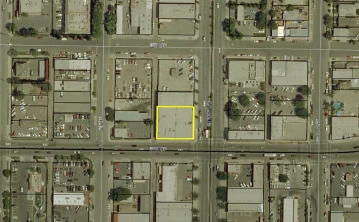 Pictures of Retail, Industrial, Special Purpose property located at 2407 CHESTER AVE, BAKERSFIELD, CA 93301 for lease - image #1