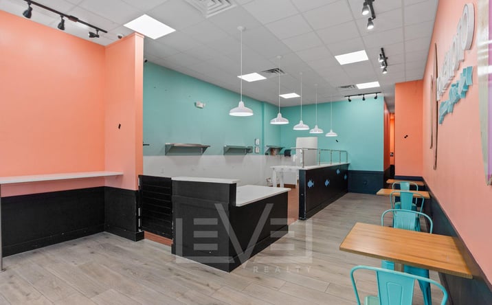 Pictures of Retail, Restaurant property located at 2705 E Commercial Boulevard, Fort Lauderdale, FL 33308 for lease - image #1