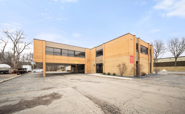 Pictures of Office, Industrial property located at 5413 WALNUT AVE, DOWNERS GROVE, IL 60515-4172 for lease - image #1