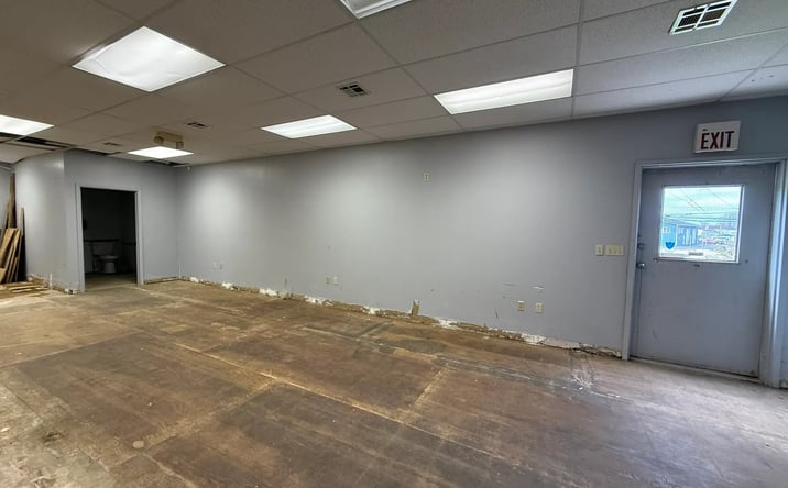 Pictures of Office property located at 3477 Hyde Park Boulevard, Niagara Falls, NY 14305 for lease - image #1