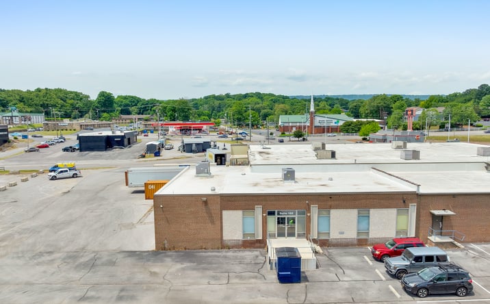 Pictures of Retail, Industrial property located at 4860 HIXSON PIKE, HIXSON, TN 37343-4873 for lease - image #1