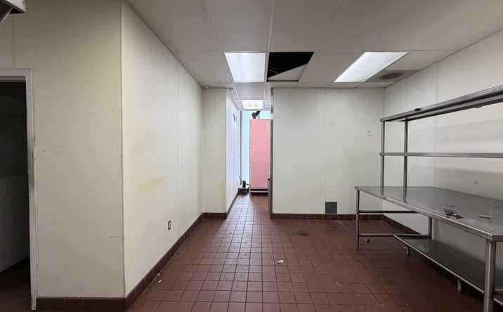 Pictures of Retail, Restaurant property located at 9631 S Santa Monica, Beverly Hills, CA 90210 for lease - image #1