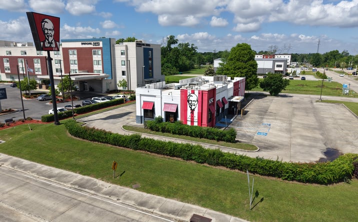 Pictures of Retail, Restaurant property located at 2703 Cabela's Parkway, Gonzales, LA 70737 for lease - image #1