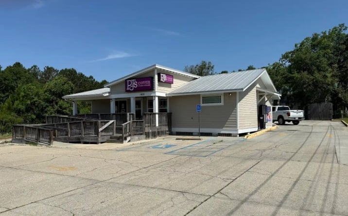 Pictures of Restaurant property located at 14100 COOK RD, BILOXI, MS 39532-9718 for lease - image #1