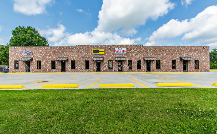Pictures of Retail property located at 1615 St Mary St Suite E, Thibodaux, LA 70301 for lease - image #1